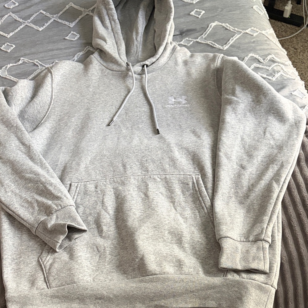Under Armour Heather Gray Hooded Pullover Sweatshirt